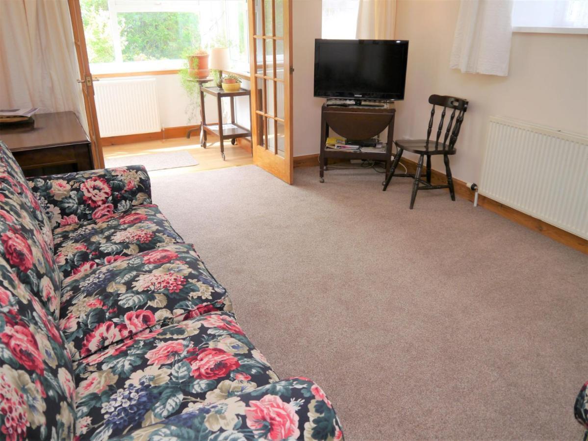 Holiday home Rowan *